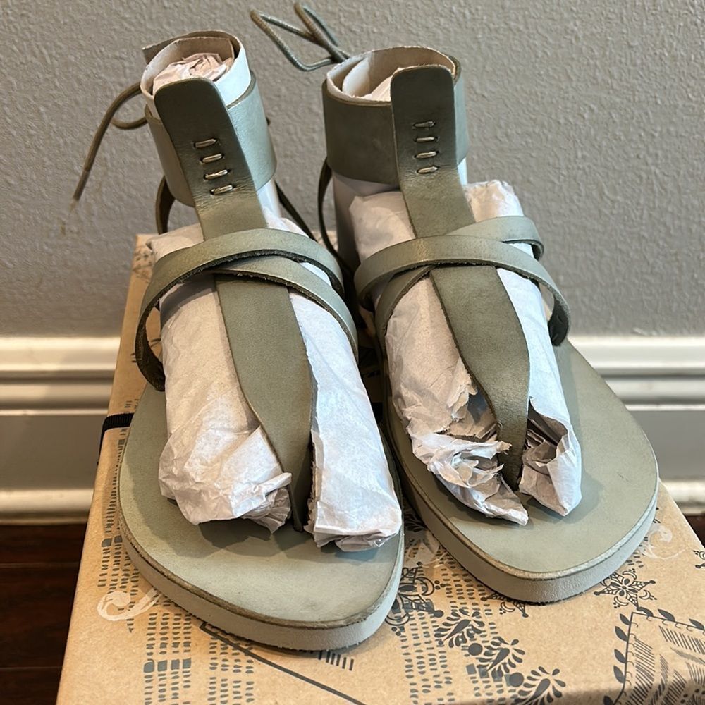 NWB Free People Vacation Day Wrap Sandals Leather Shoes Sky Blue Gray - Picture 4 of 10